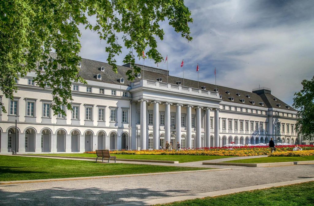 Kurfürstliches Schloss Koblenz Moselradweg