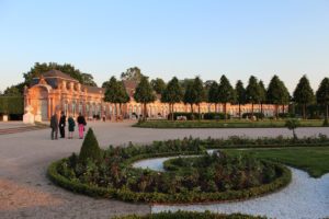 Schloss Schwetzingen Rheinradweg