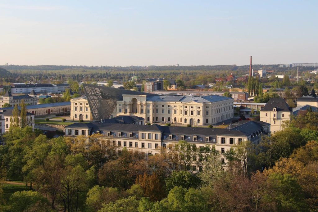 Militärhistorisches Museum Dresden Elberadweg