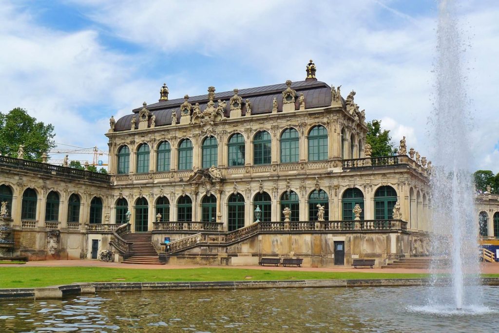 Zwinger Dresden Elberadweg